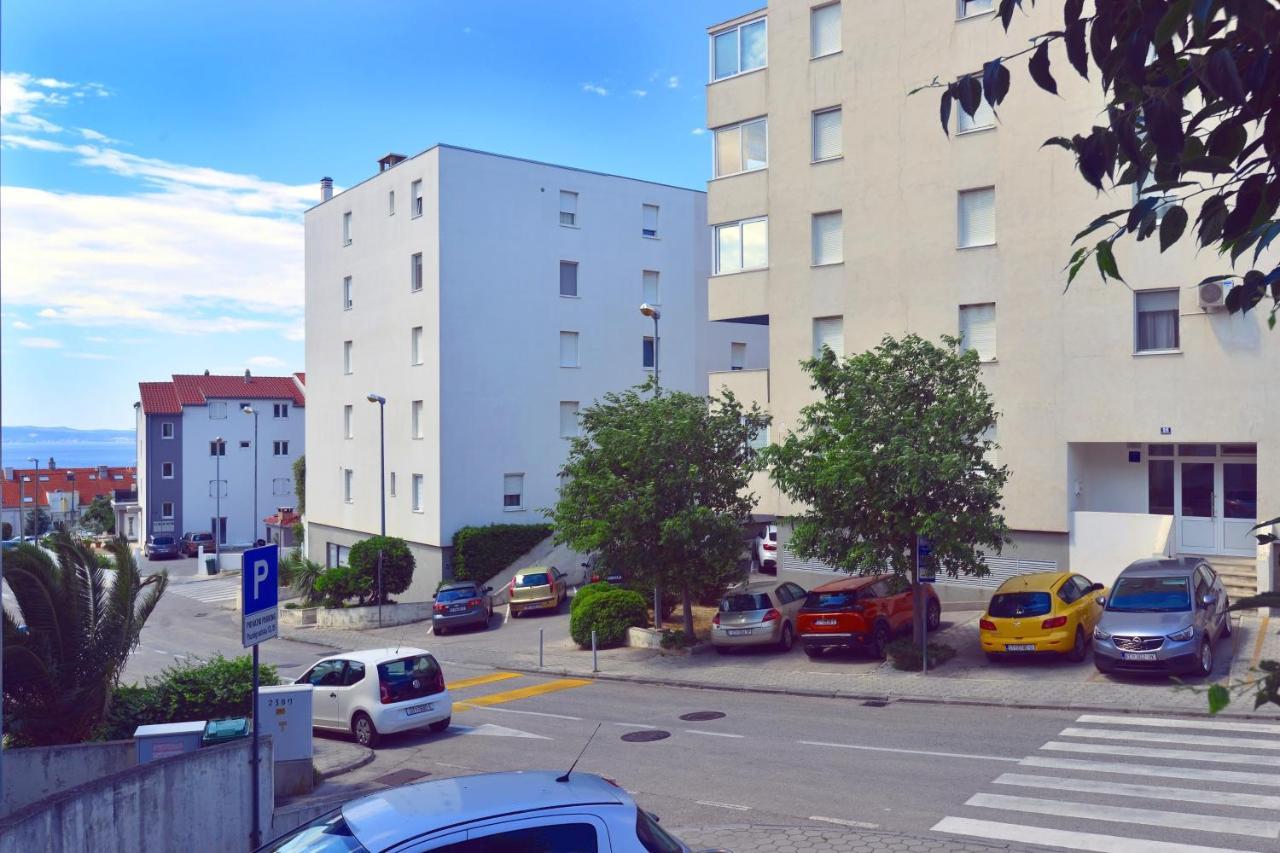 One Bedroom Apartment Terrace Parking Split Exterior foto