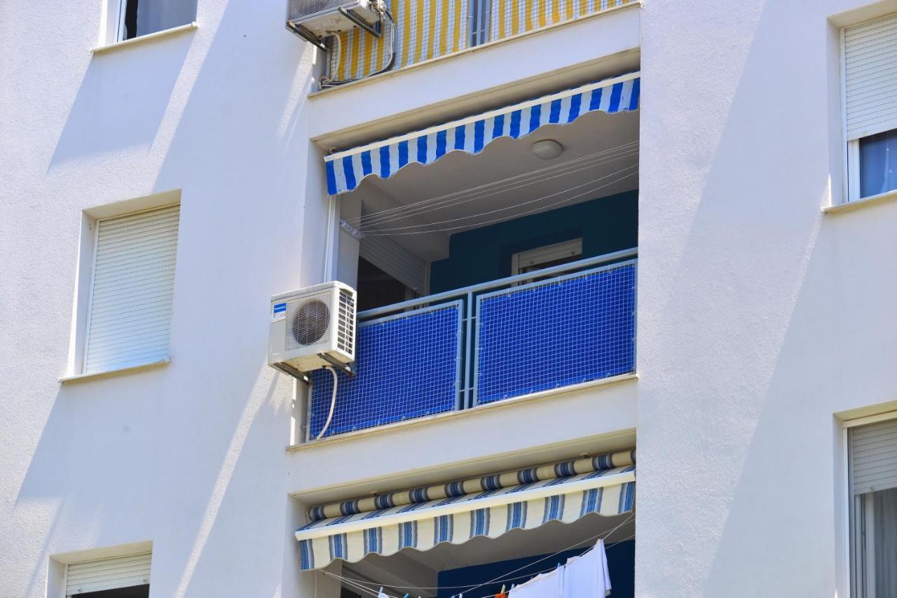 One Bedroom Apartment Terrace Parking Split Exterior foto